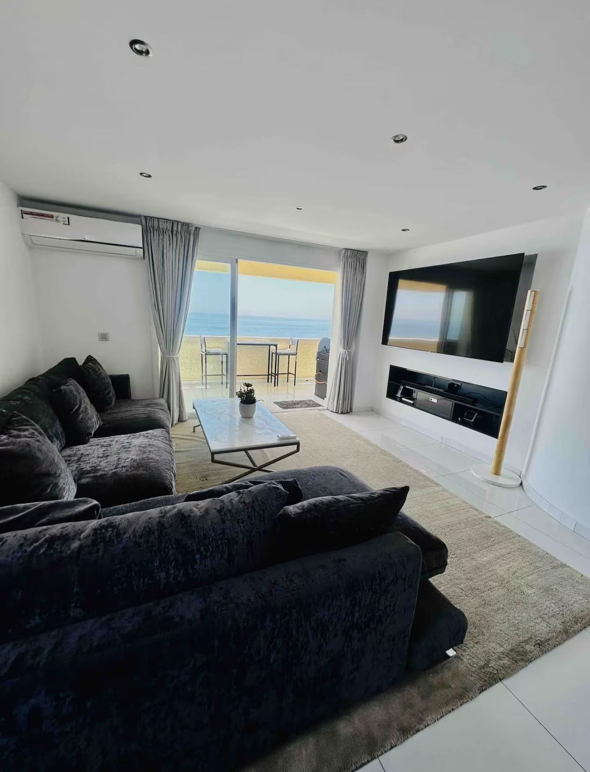 2 Bedroom Apartment in Marbella - Фото 4