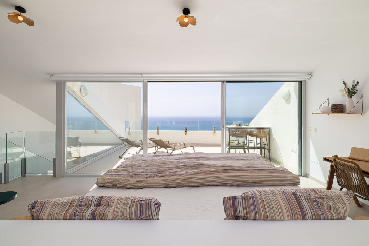 3 Bedroom Penthouse in Benalmádena - Photo 22