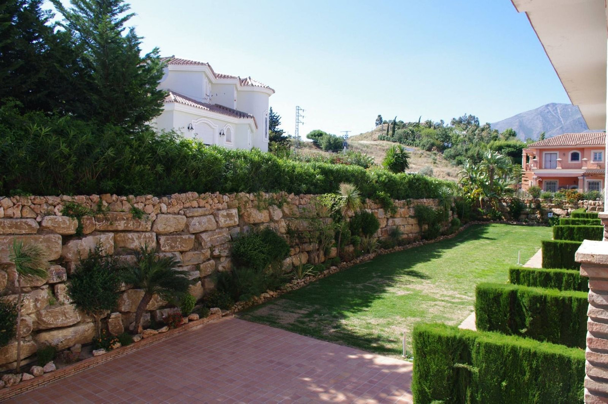 2 Bedroom Apartment in Mijas