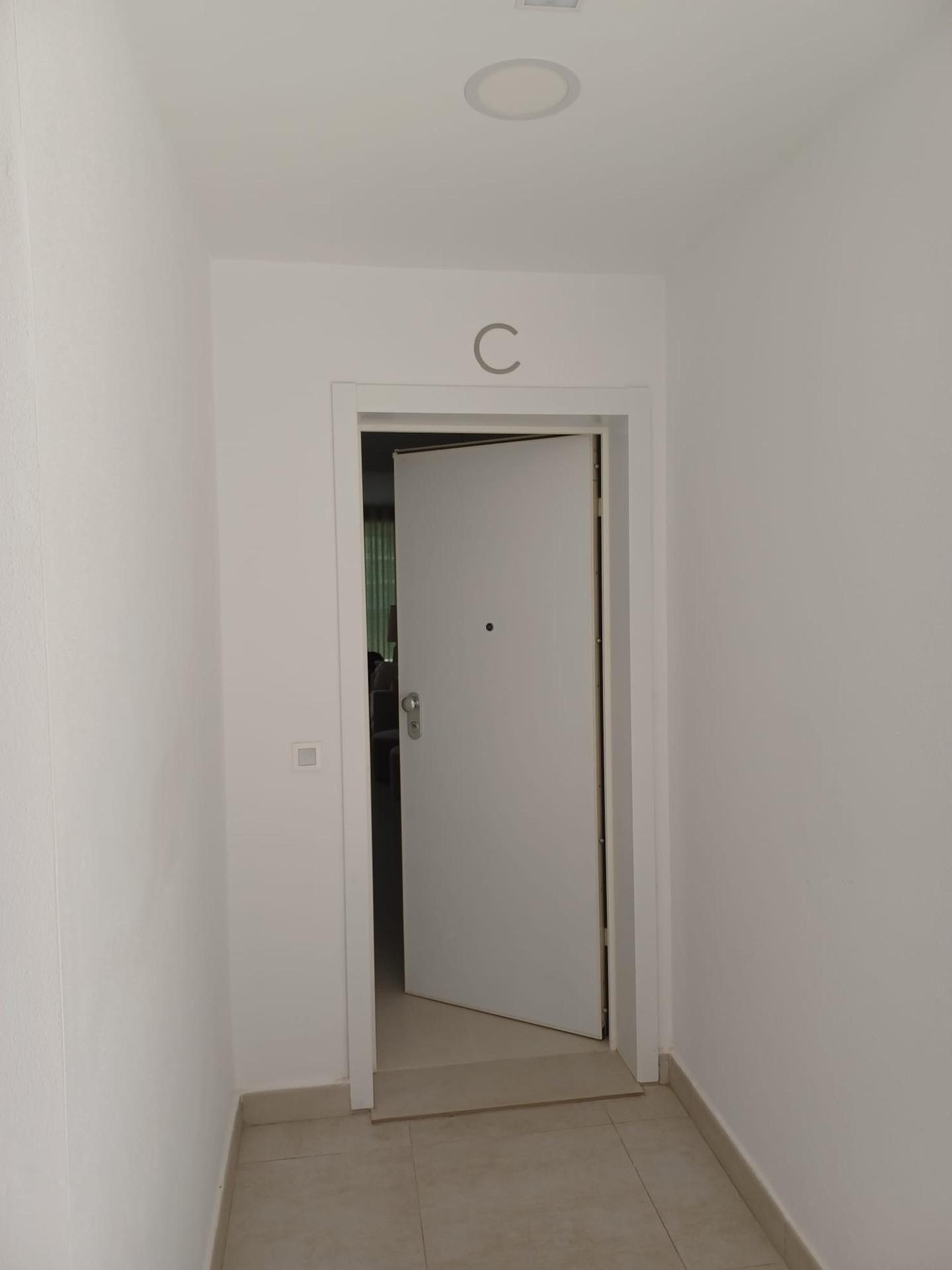 2 Bedroom Apartment in Benalmádena - Foto 2