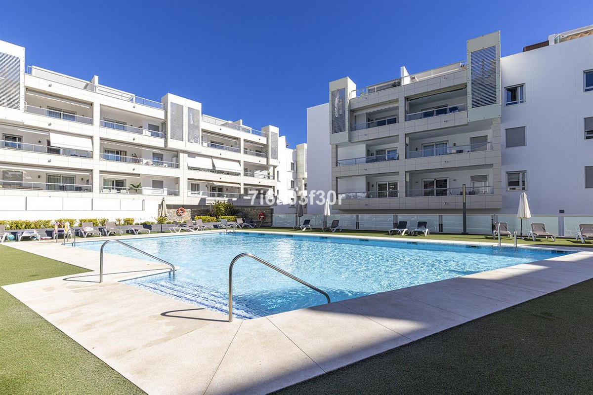 3 Bedroom Penthouse in San Pedro de Alcántara - Photo 3
