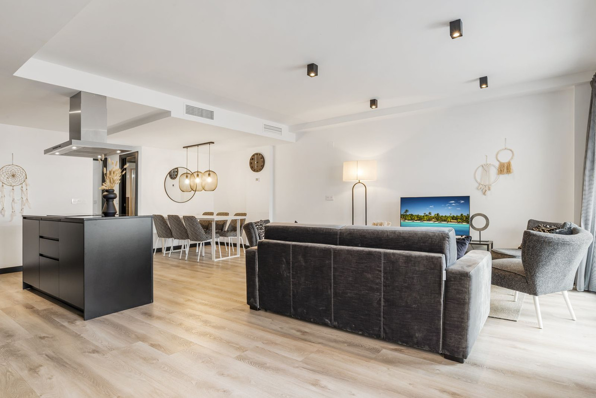 2 Bedroom Apartment in Mijas - Photo 5