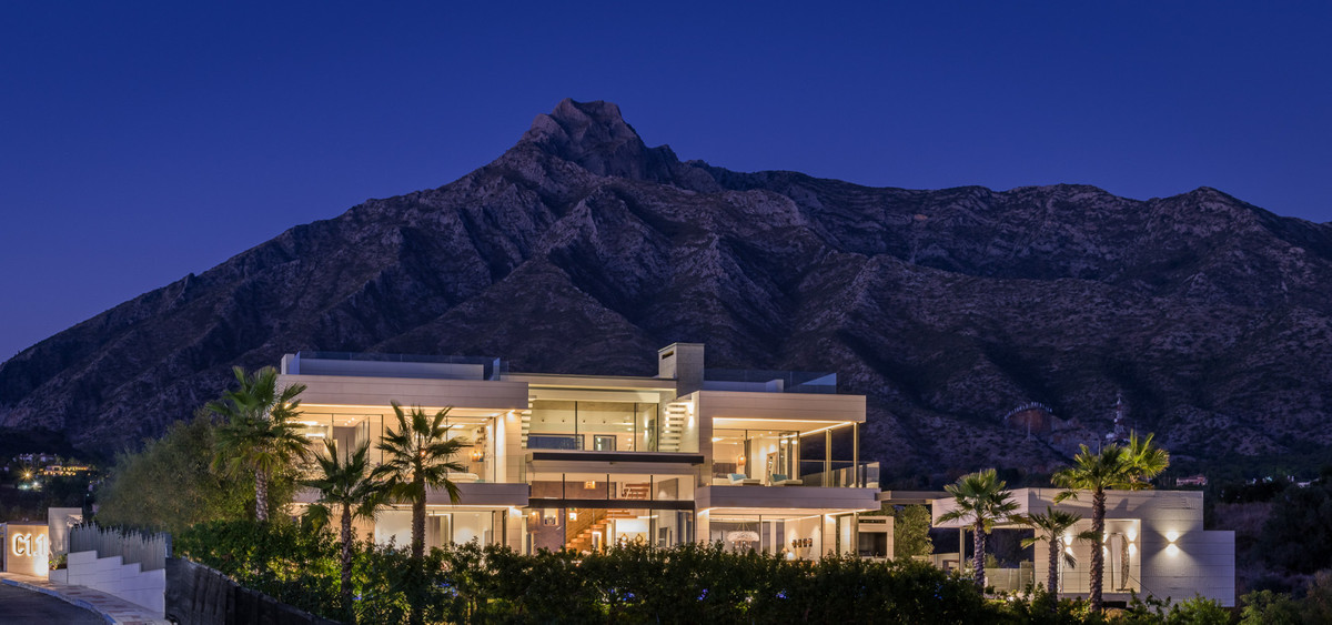 6 Bedroom Villa in Marbella - Photo 30