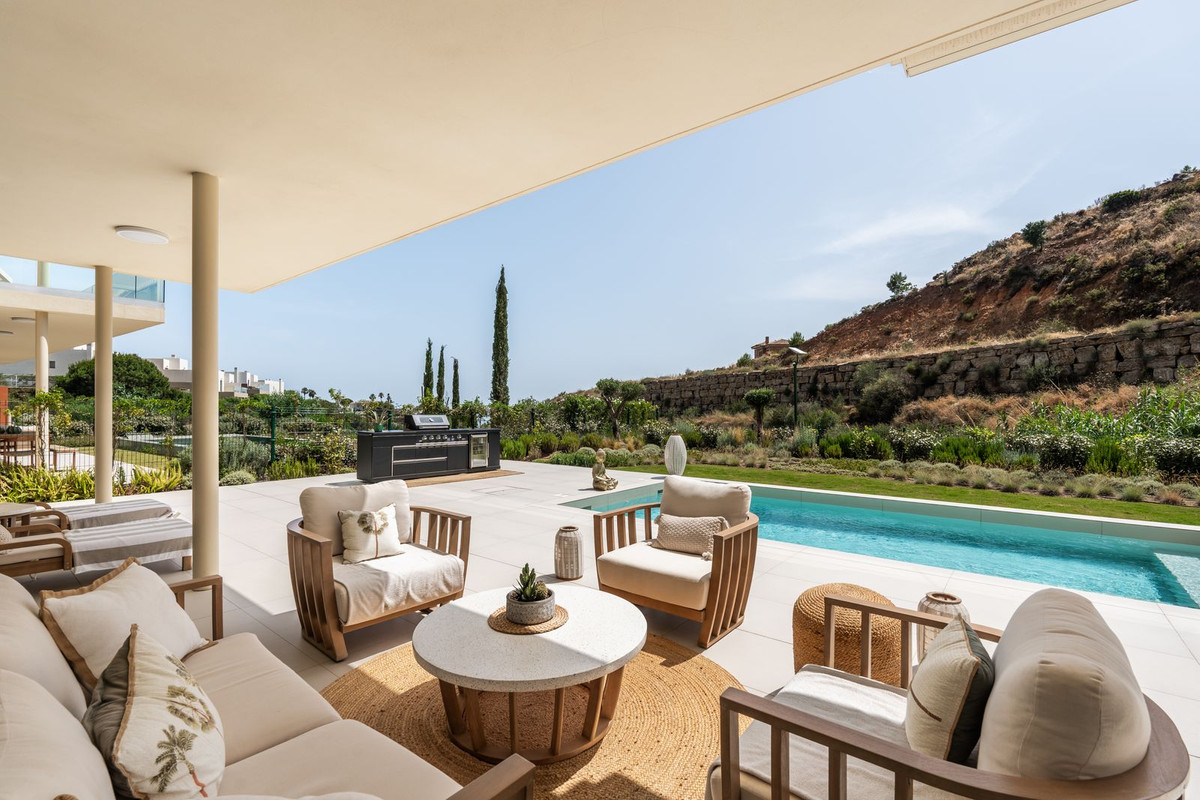 3 Bedroom Apartment in Benalmádena - Photo 11