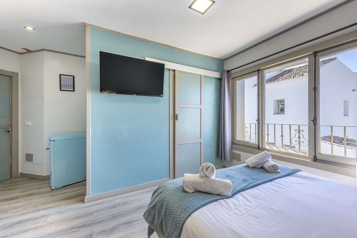 12 Bedroom Villa in Marbella - Photo 29