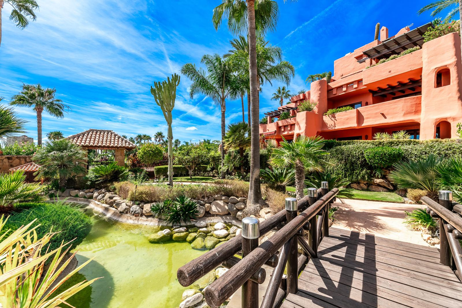 3 Bedroom Apartment in Estepona - Photo 13