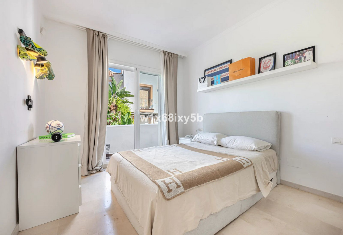 3 Bedroom Townhouse in Marbella - Photo 12