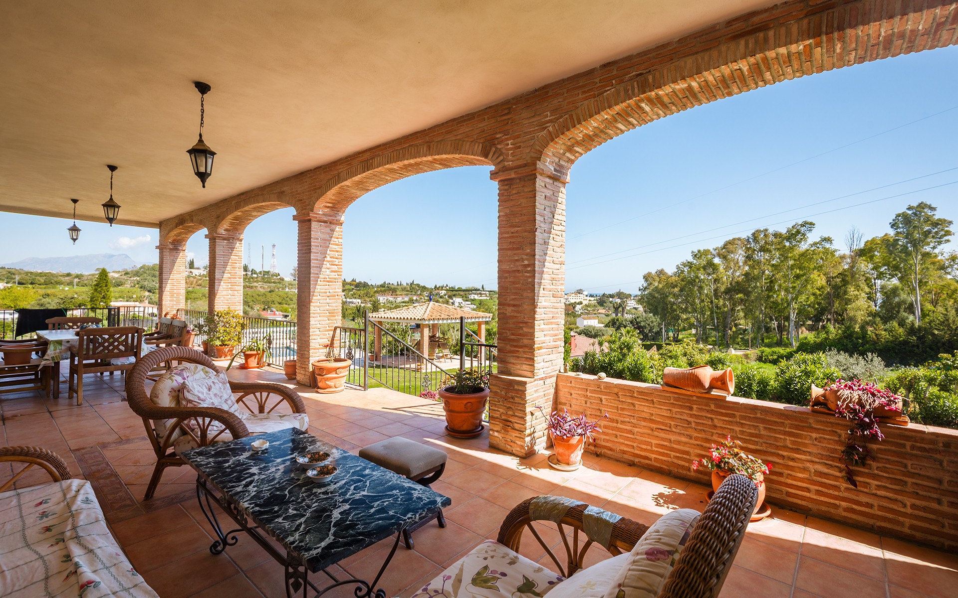 4 Bedroom Country house in Estepona - Photo 9