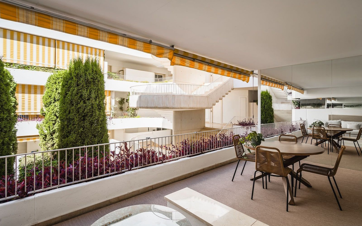 3 Bedroom Apartment in Marbella - Photo 9