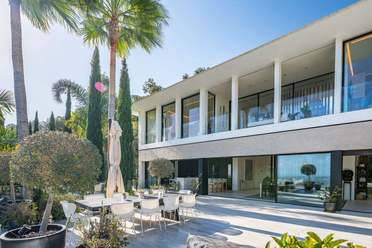6 Bedroom Villa in Marbella - Photo 4