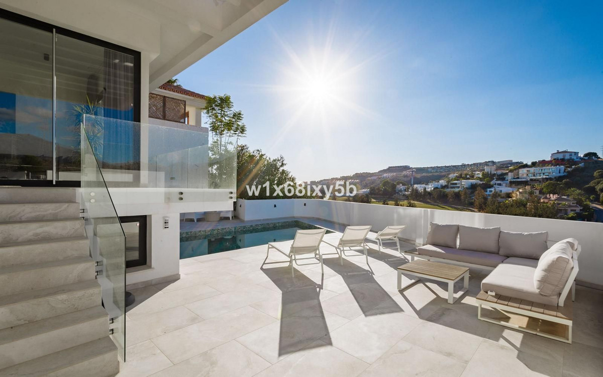 5 Bedroom Villa in Benahavís - Фото 32