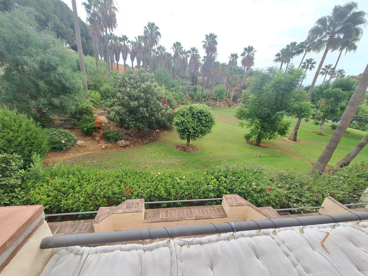3 Bedroom Apartment in Marbella - Photo 11