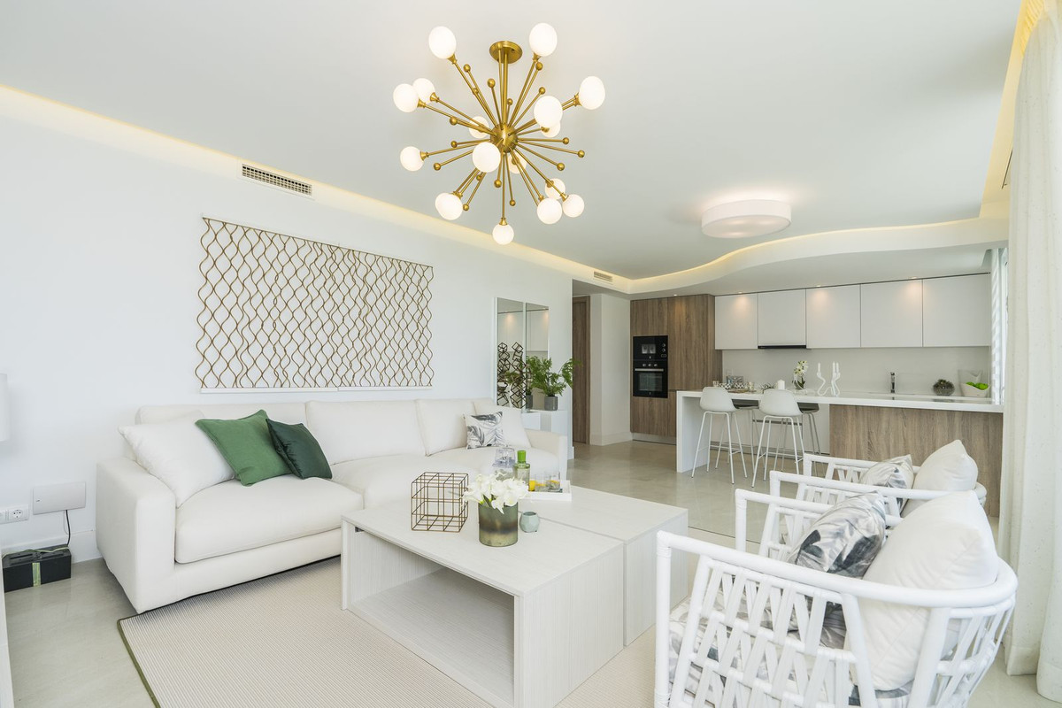 2 Bedroom Apartment in San Roque - Photo 14
