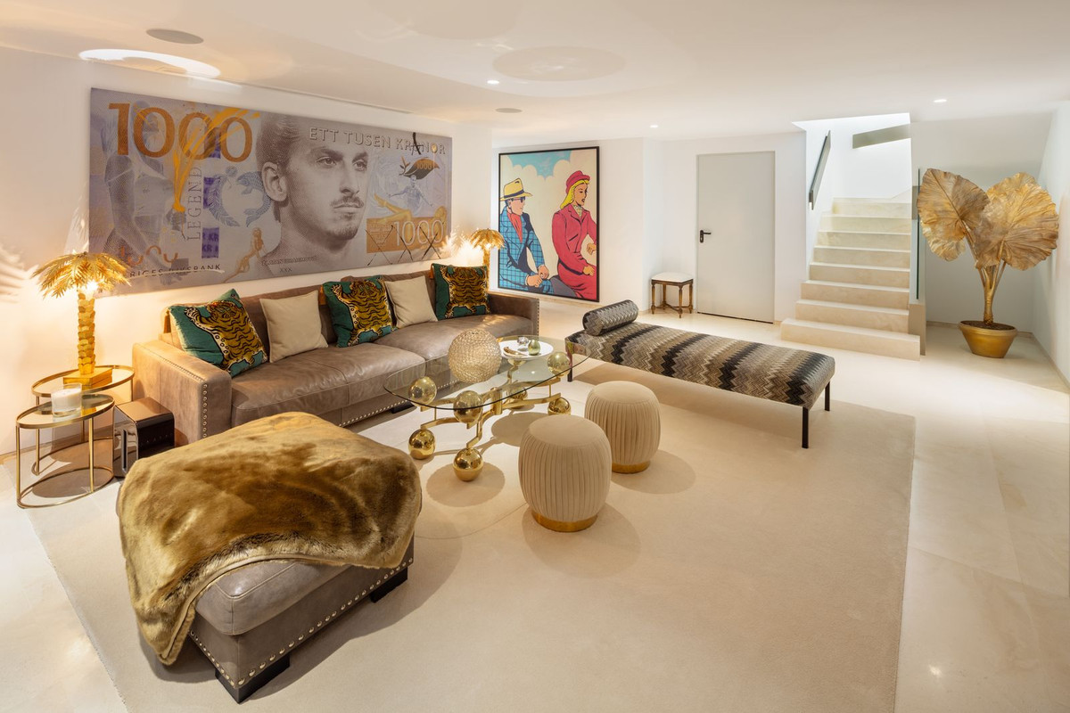 7 Bedroom Villa in Marbella - Photo 11