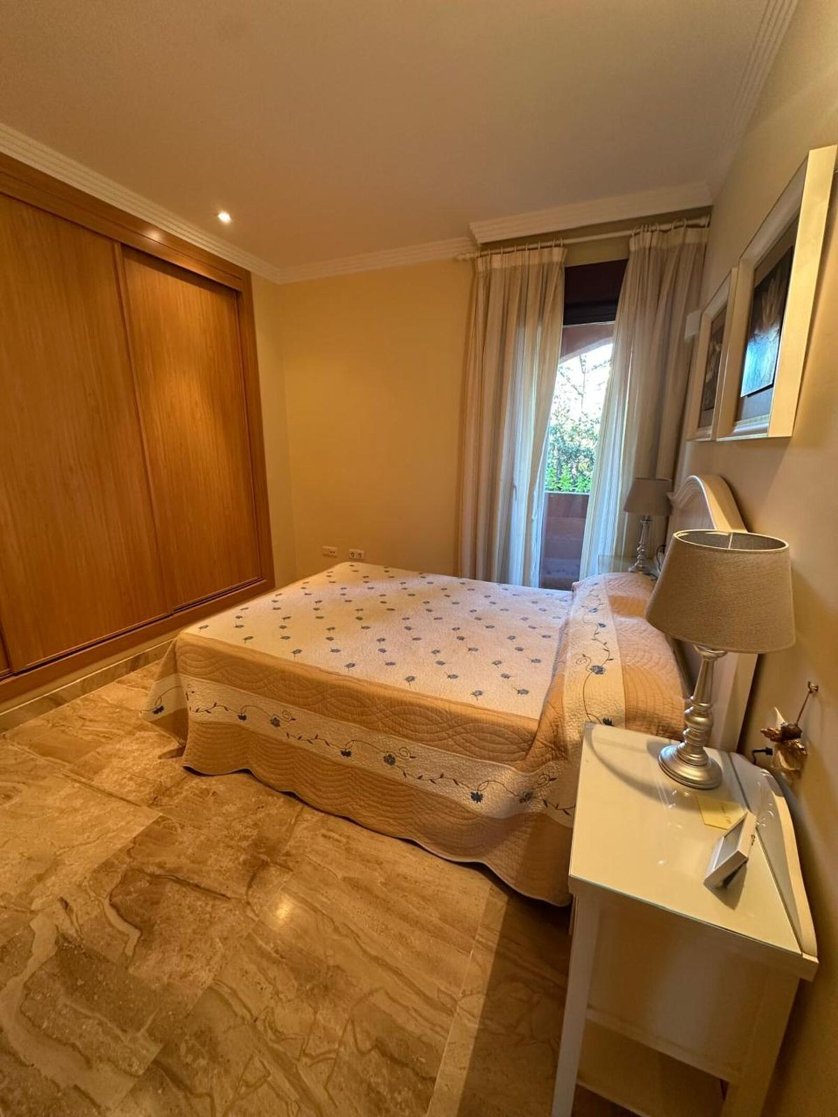 3 Bedroom Apartment in Estepona - Photo 20