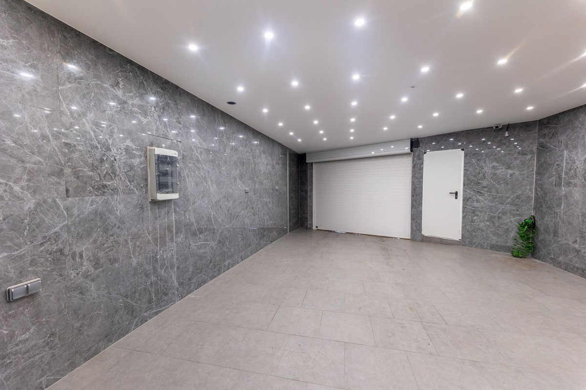 4 Bedroom Townhouse in Marbella - Photo 36