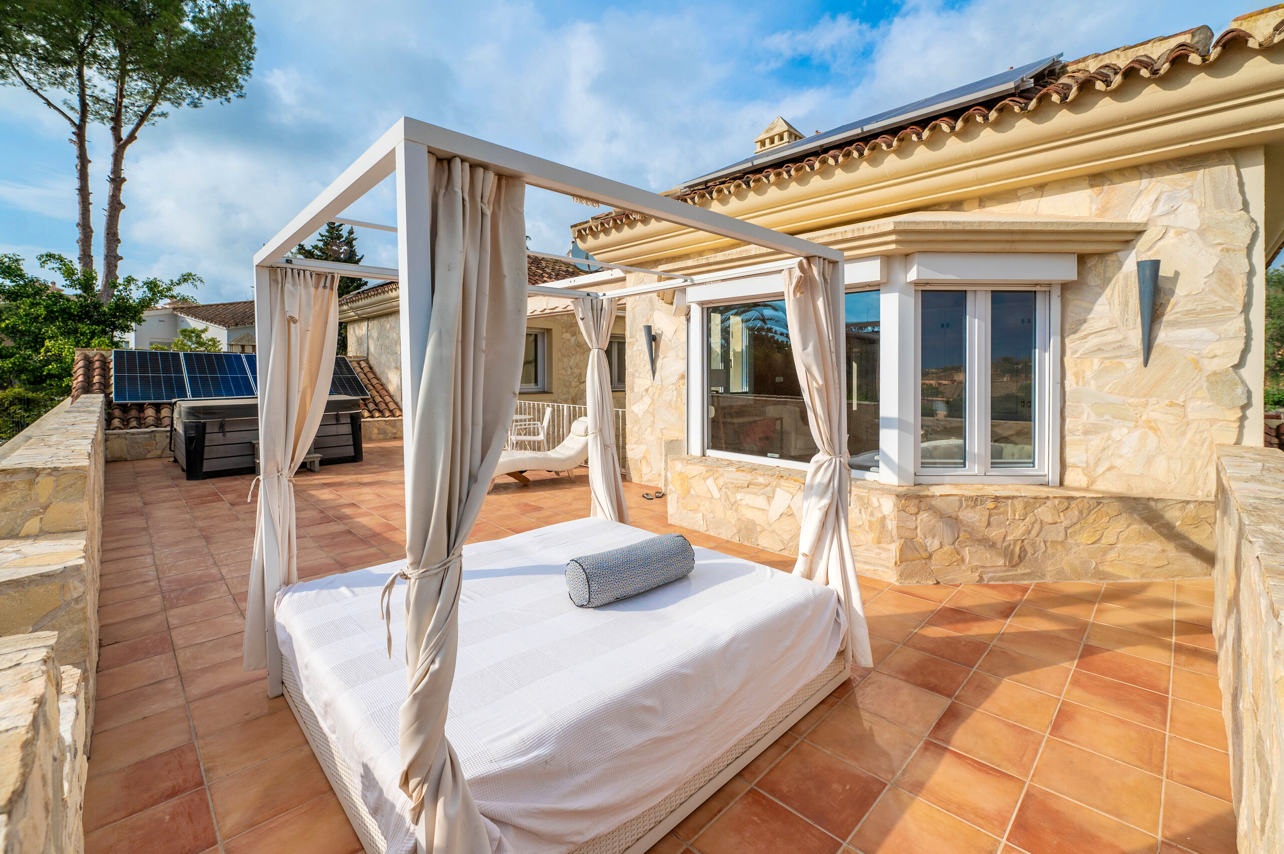 5 Bedroom Villa in Marbella - Photo 19