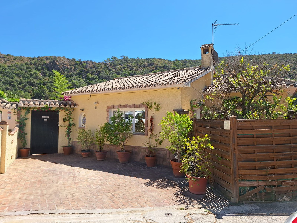 Villa in Benahavis