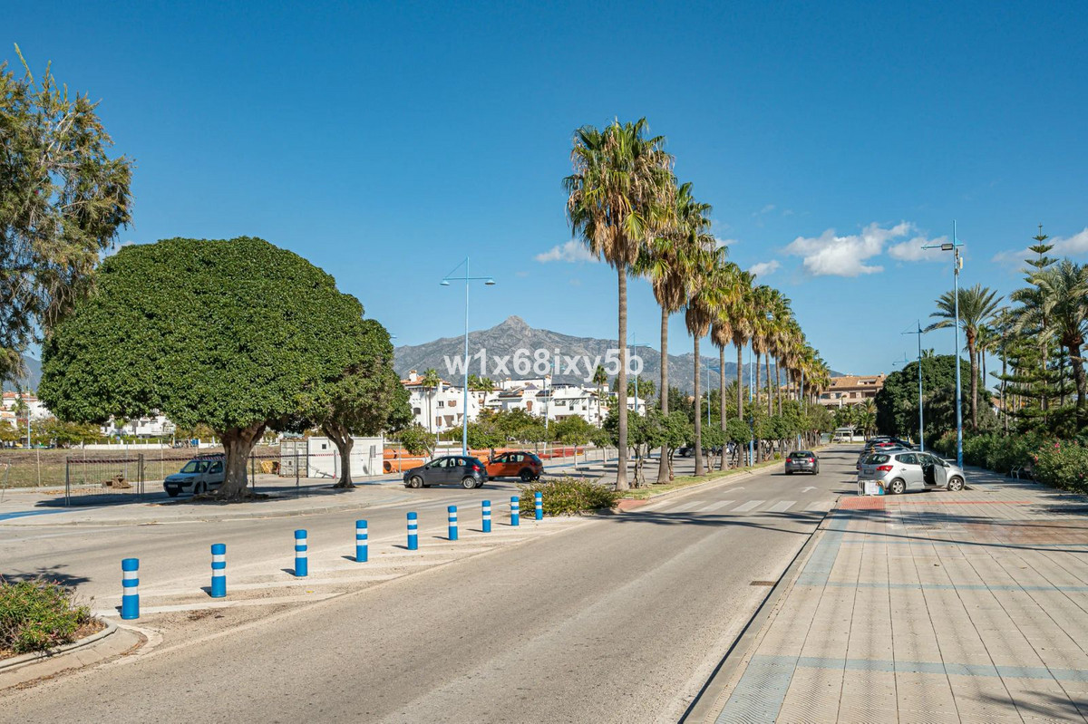 2 Bedroom Apartment in San Pedro de Alcántara - Photo 28