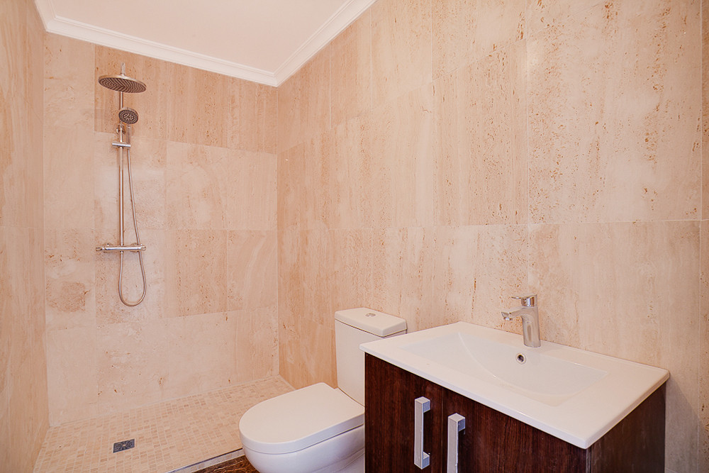 4 Bedroom Villa in Estepona - Photo 10