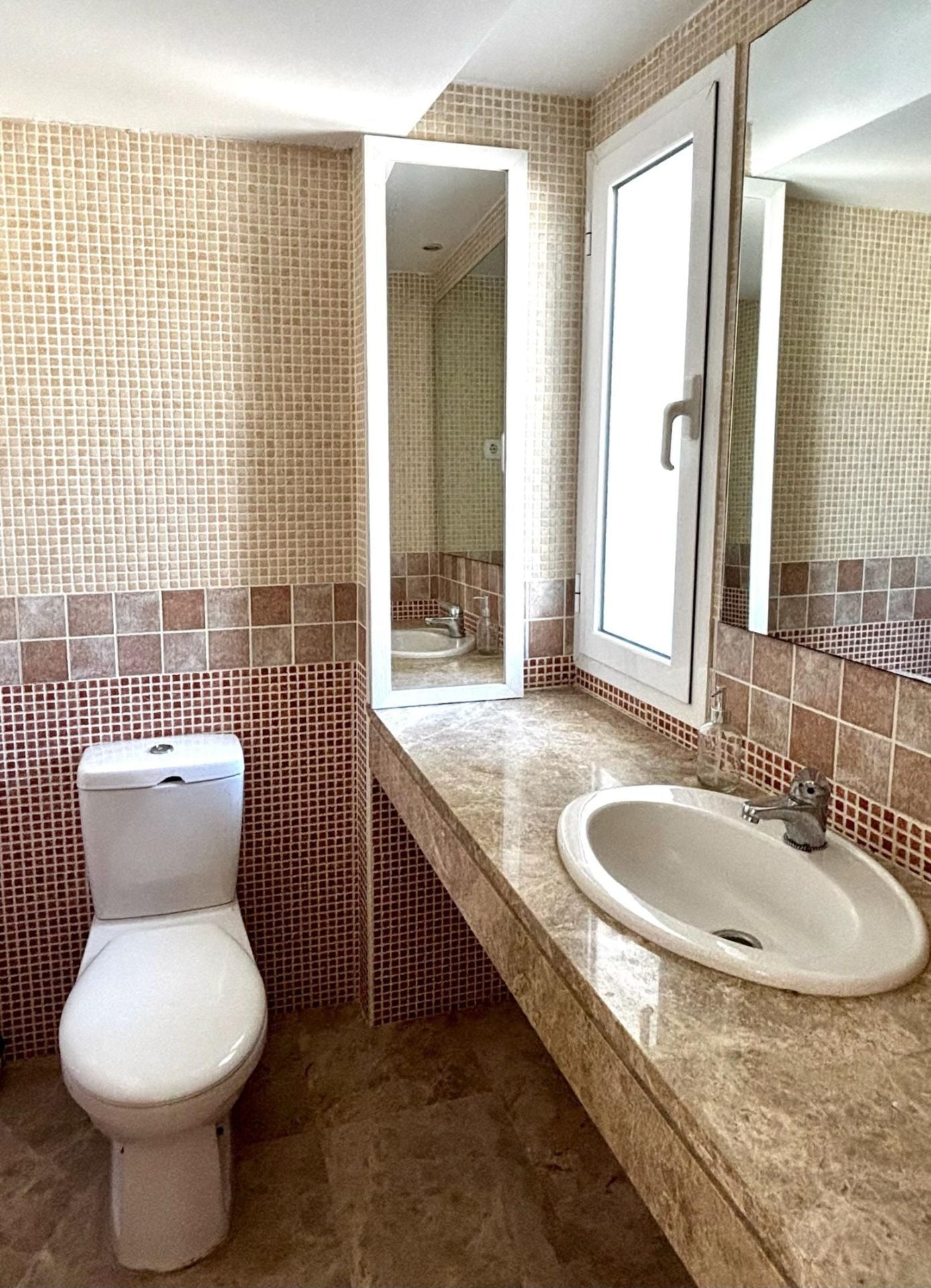 3 Bedroom Townhouse in Marbella - Photo 6