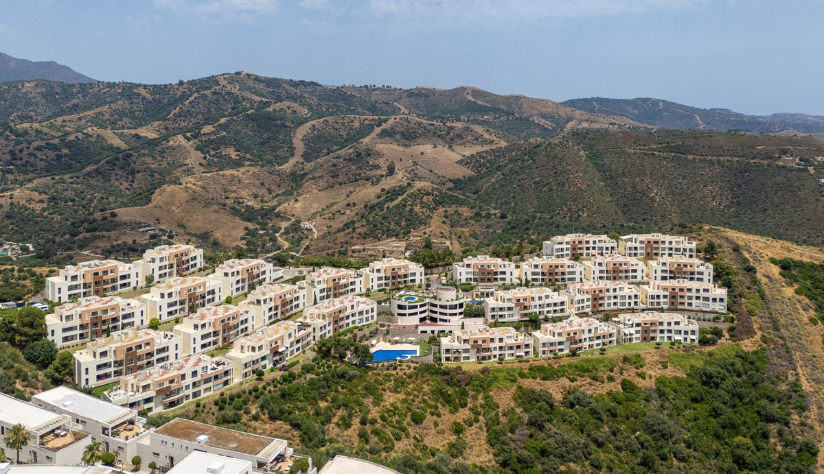 3 Bedroom Apartment in Marbella - Photo 29