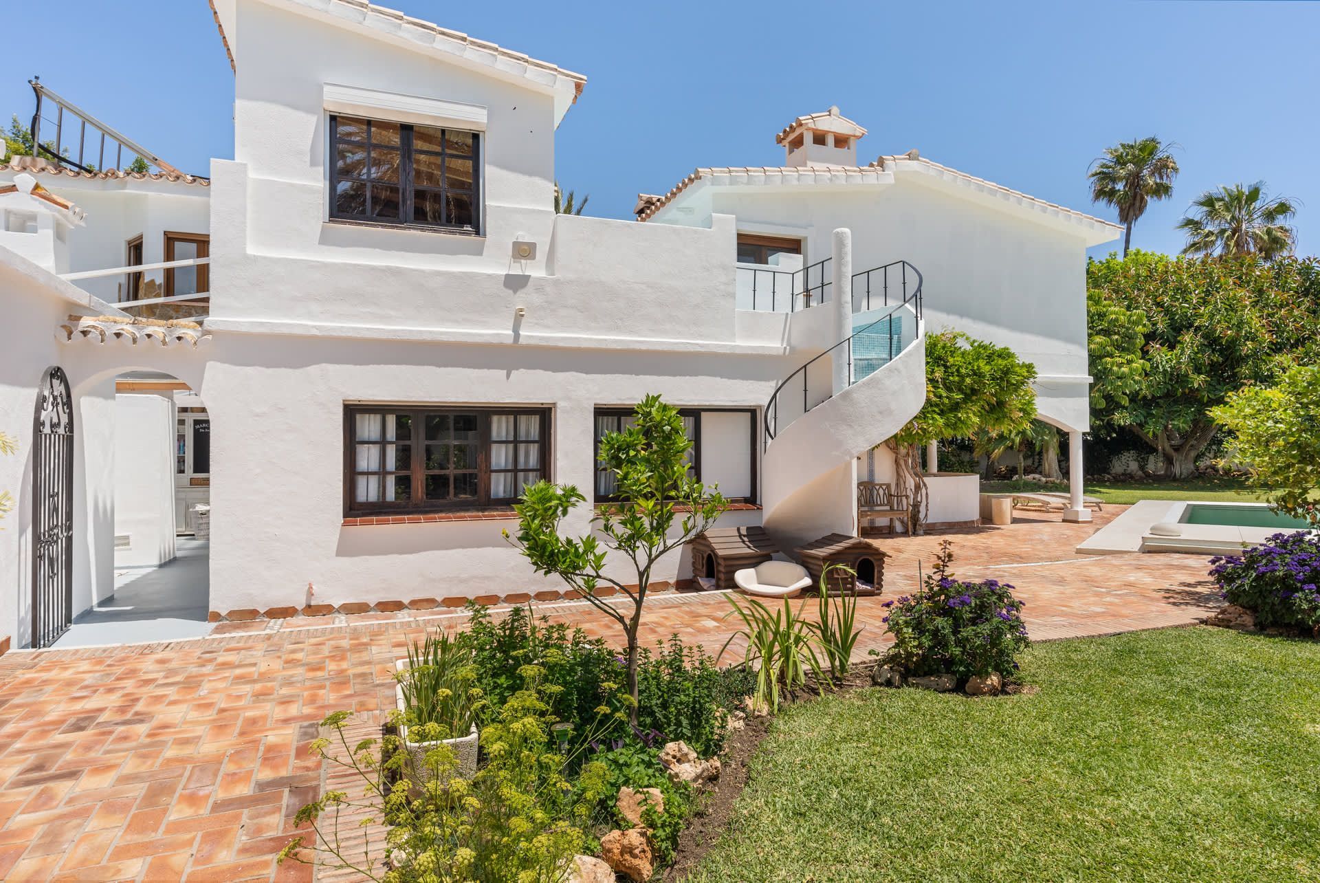 4 Bedroom Villa in San Pedro de Alcántara - Photo 28