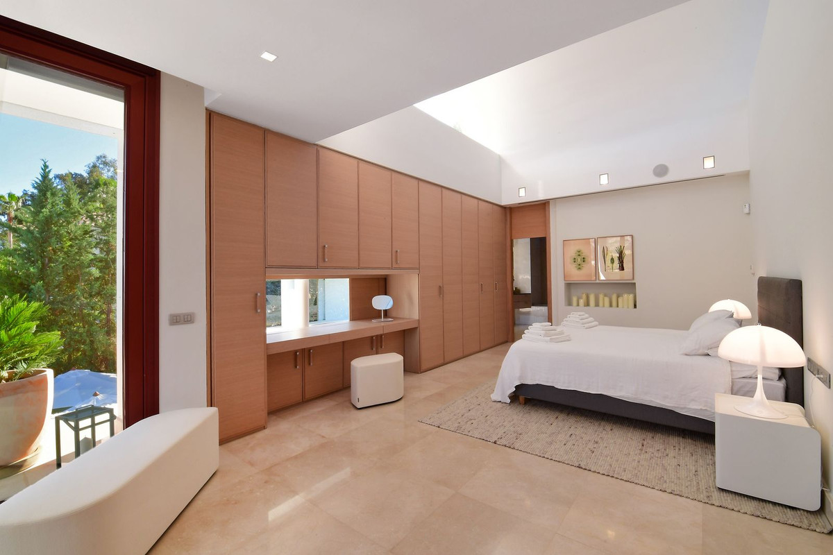 7 Bedroom Villa in Marbella - Photo 70