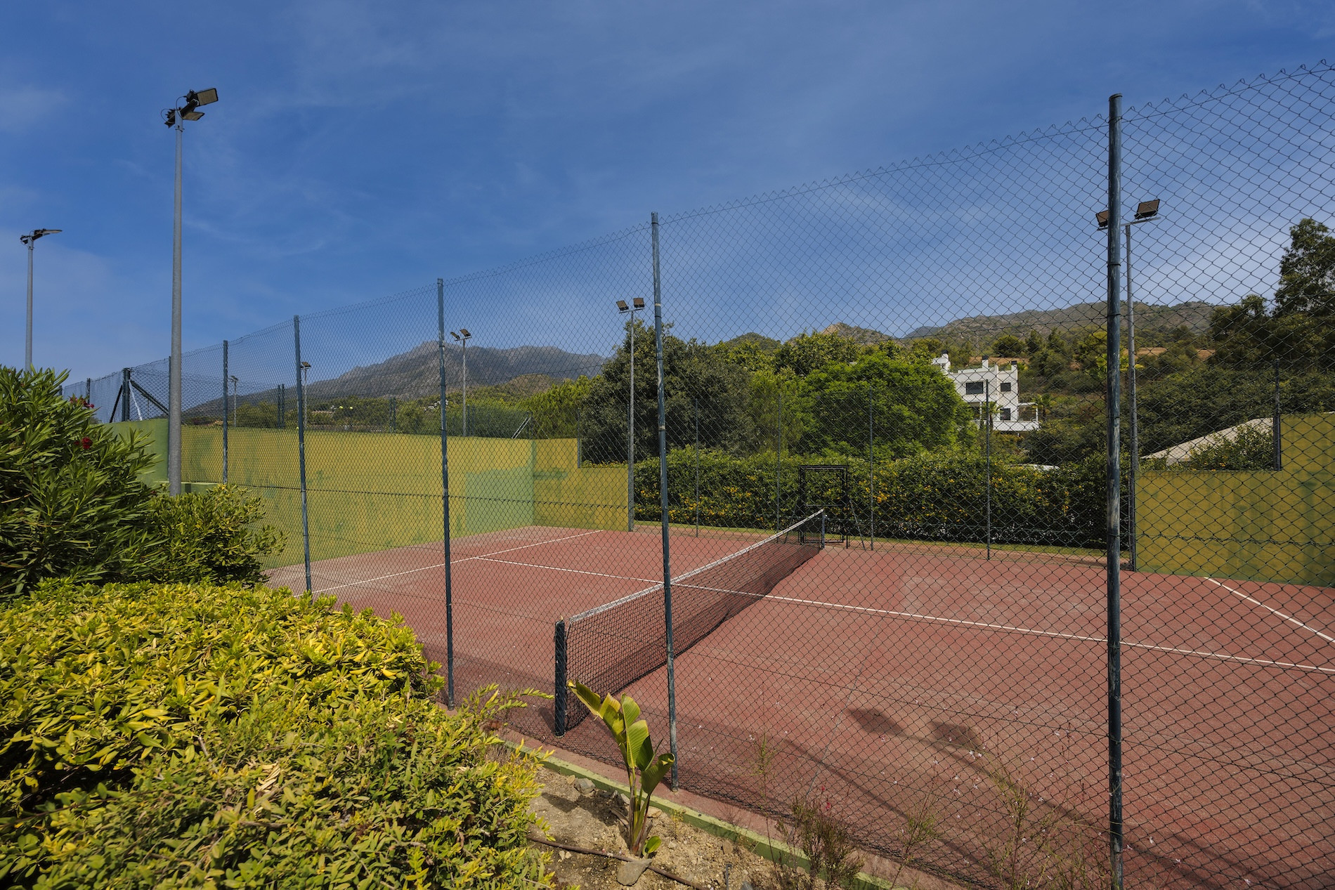 2 Bedroom Apartment in Marbella - Photo 18