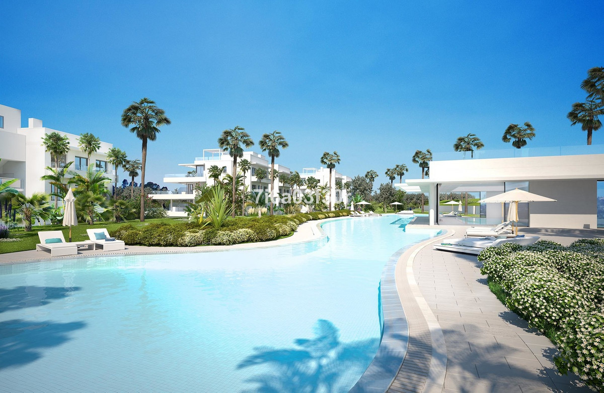 4 Bedroom Apartment in Estepona - Photo 17
