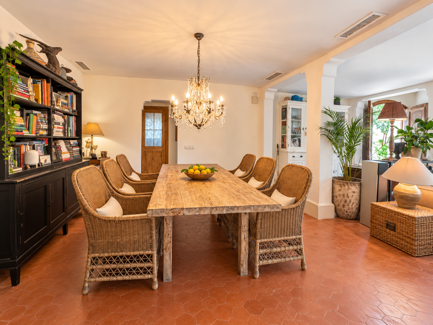 5 Bedroom Villa in Marbella - Photo 7