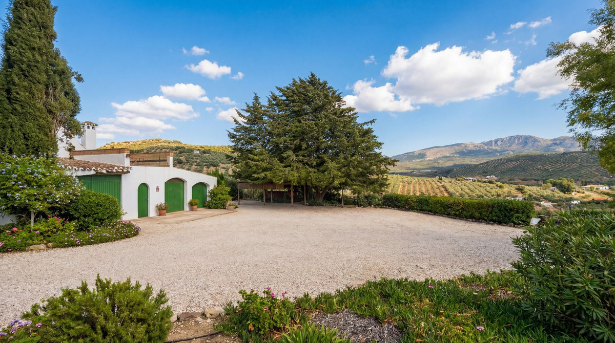 9 Bedroom Country house in Villanueva del Rosario - Photo 10