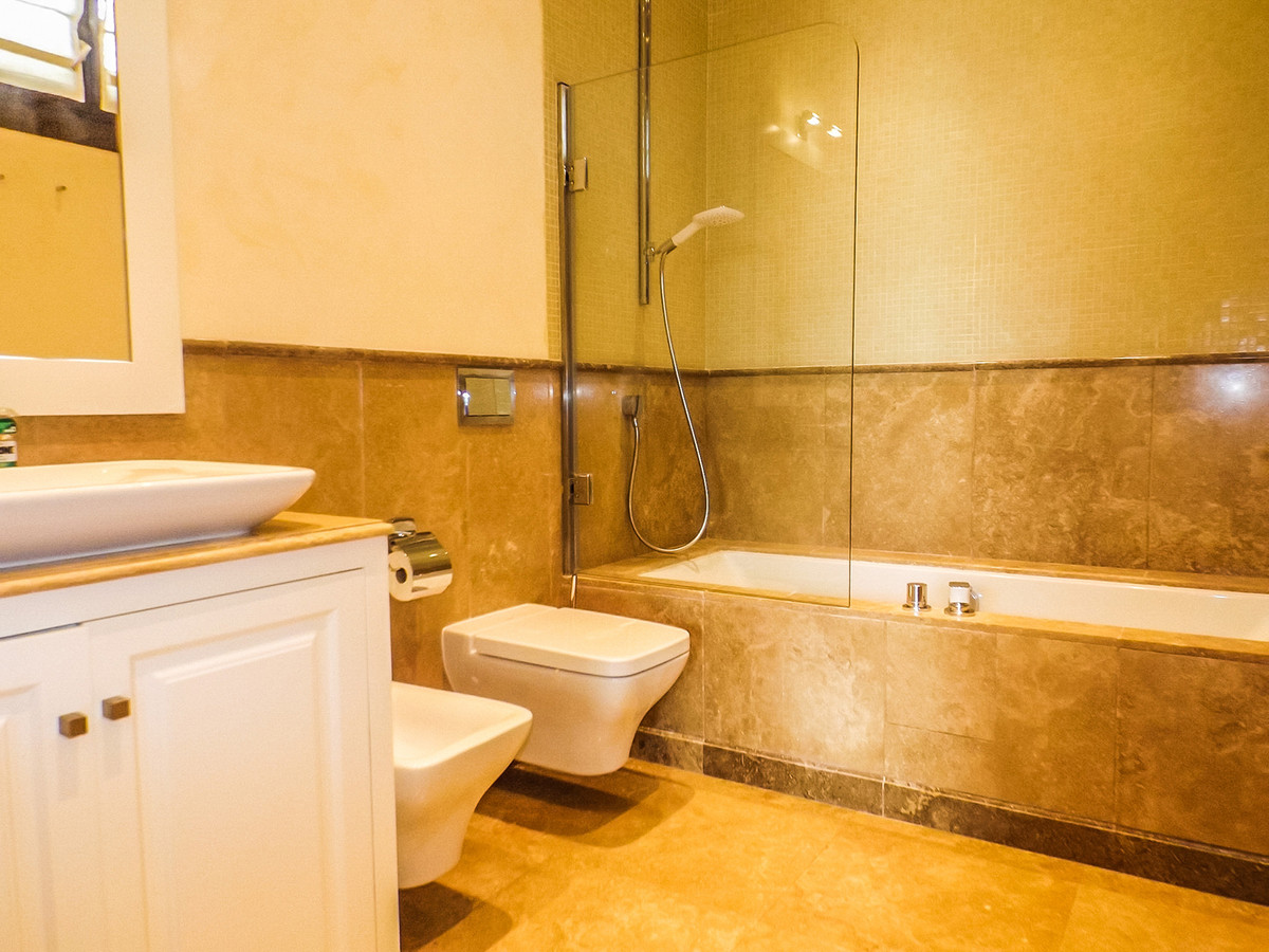 5 Bedroom Villa in Benahavís - Foto 16