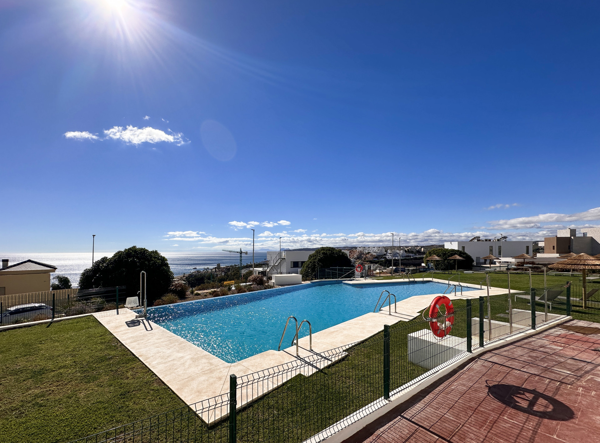 3 Bedroom Apartment in Estepona - Photo 12