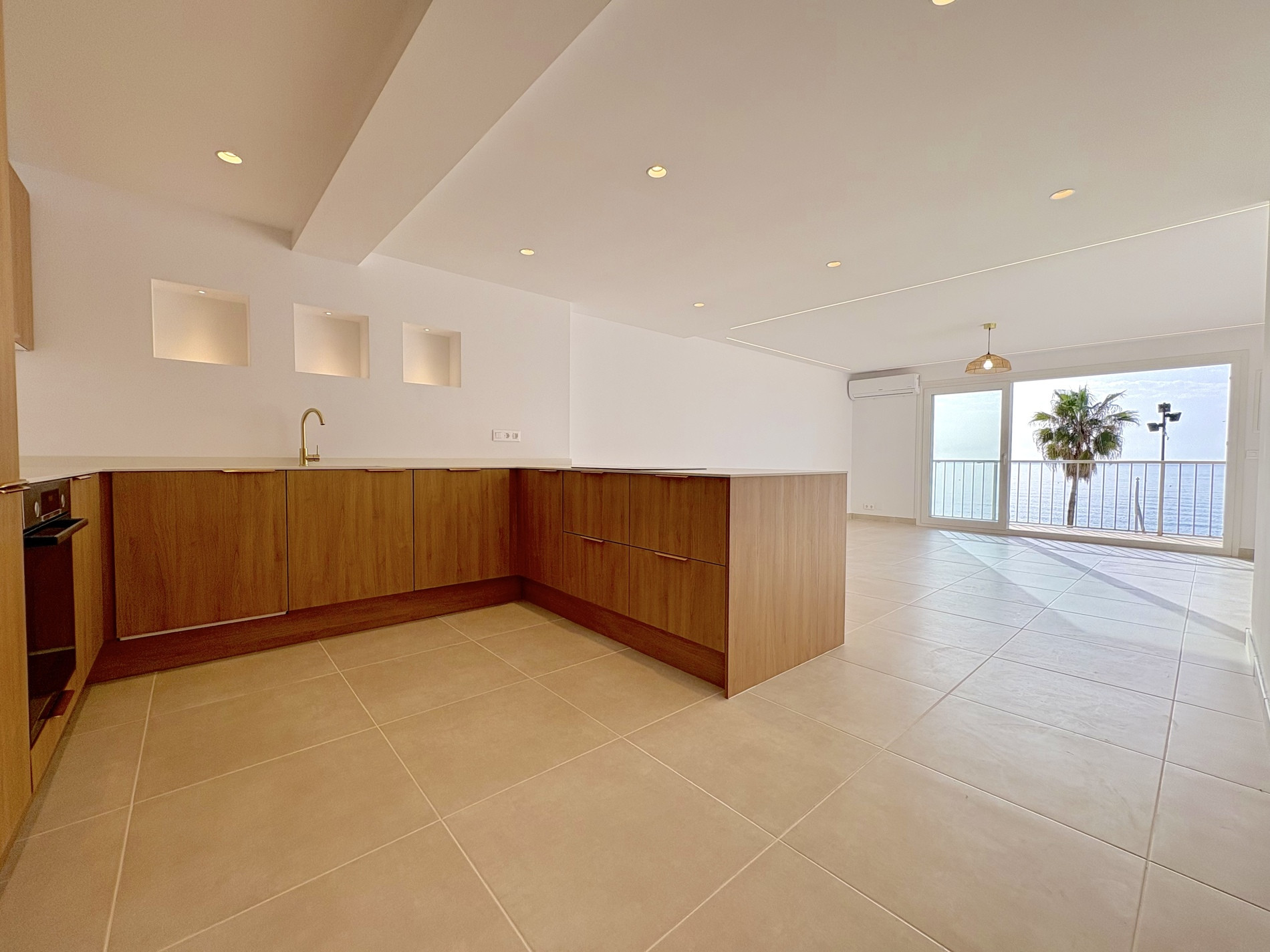 2 Bedroom Apartment in Fuengirola - Photo 11