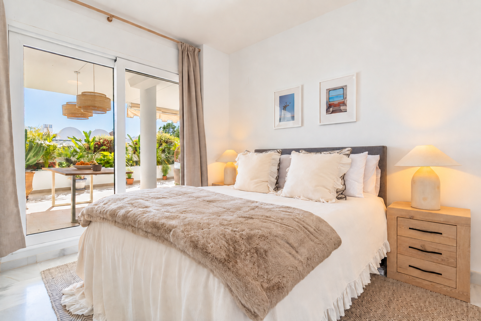 2 Bedroom Apartment in Marbella - Photo 7