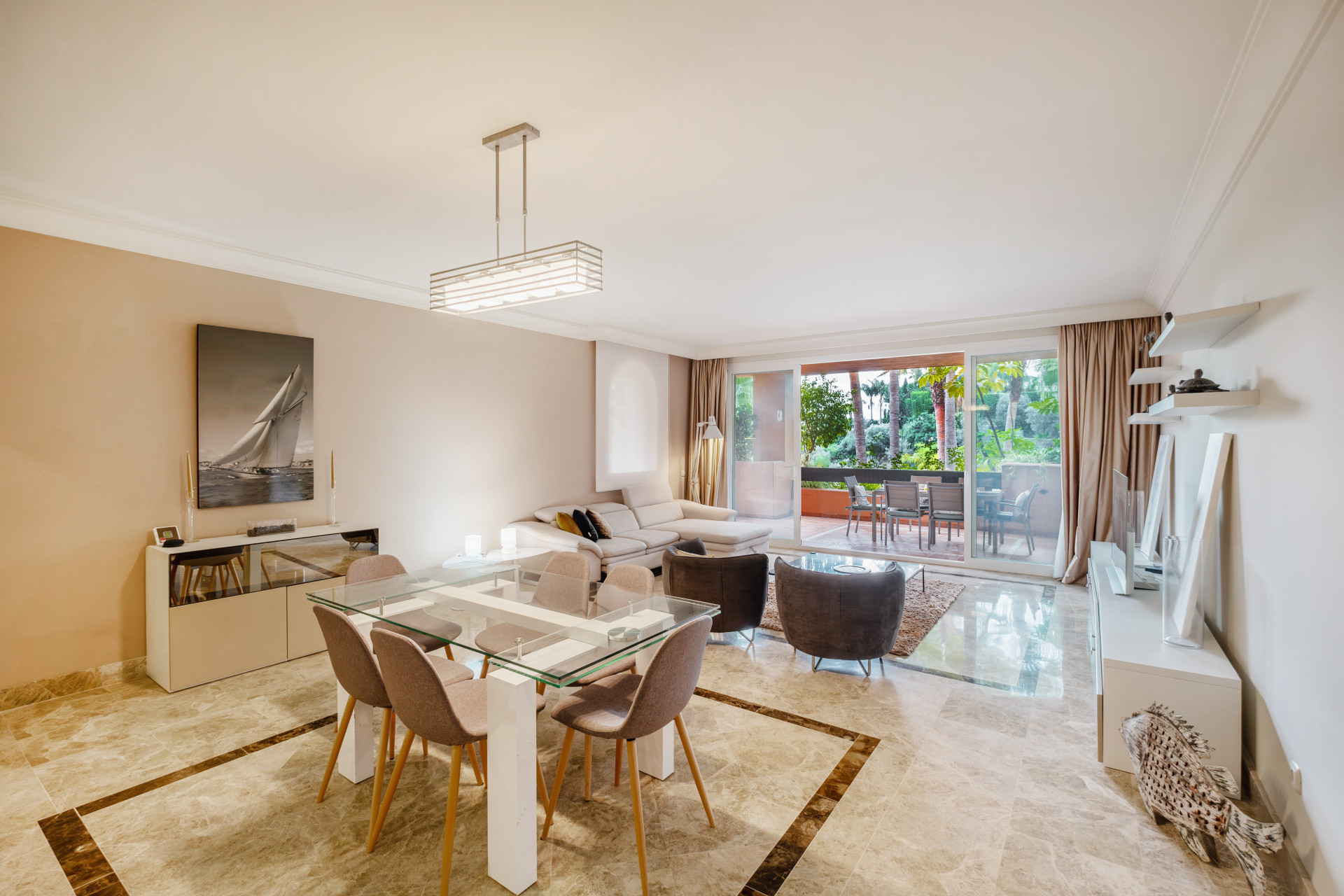 3 Bedroom Apartment in Marbella - Photo 11