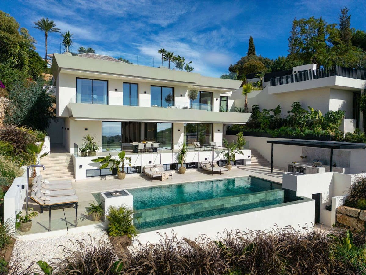 5 Bedroom Villa in Marbella - Photo 39