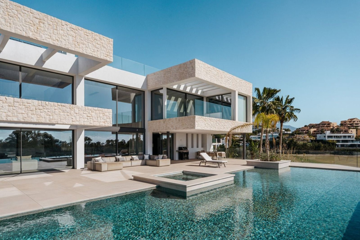 5 Bedroom Villa in Benahavís - Foto 3