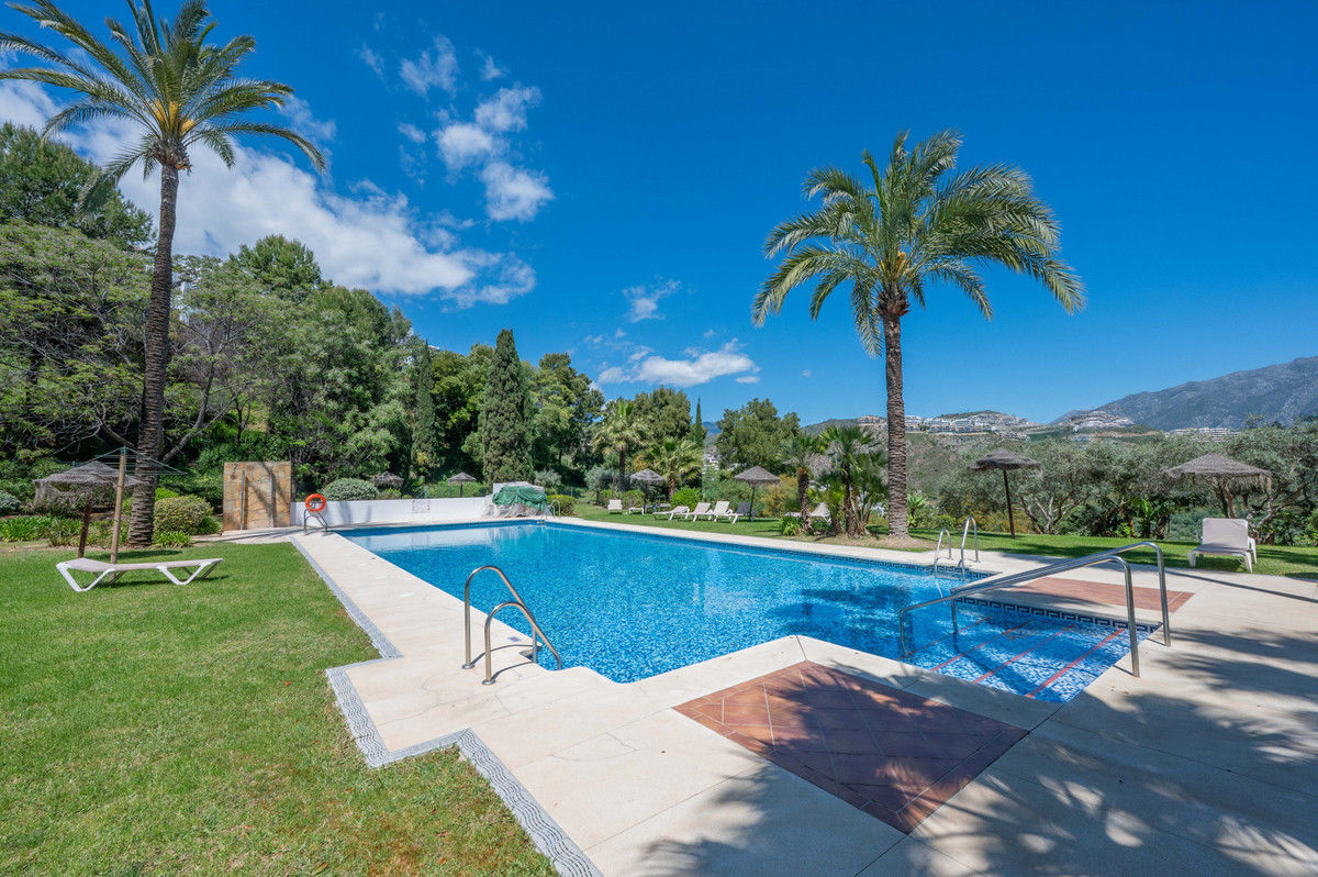 3 Bedroom Apartment in Benahavís - Photo 36