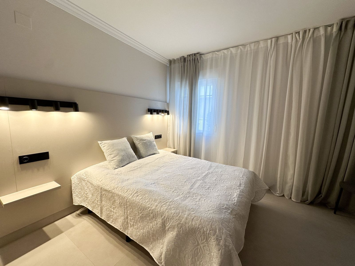 3 Bedroom Apartment in San Pedro de Alcántara - Photo 11
