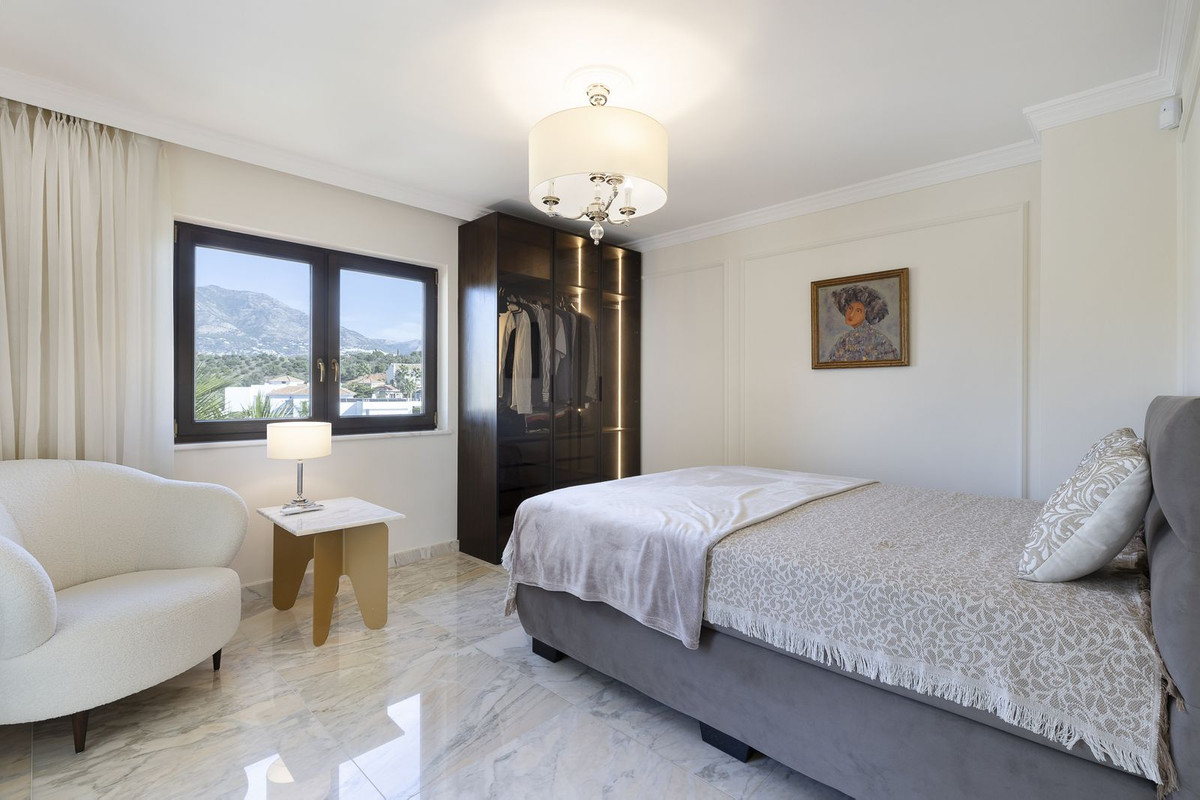 6 Bedroom Villa in Mijas - Photo 50