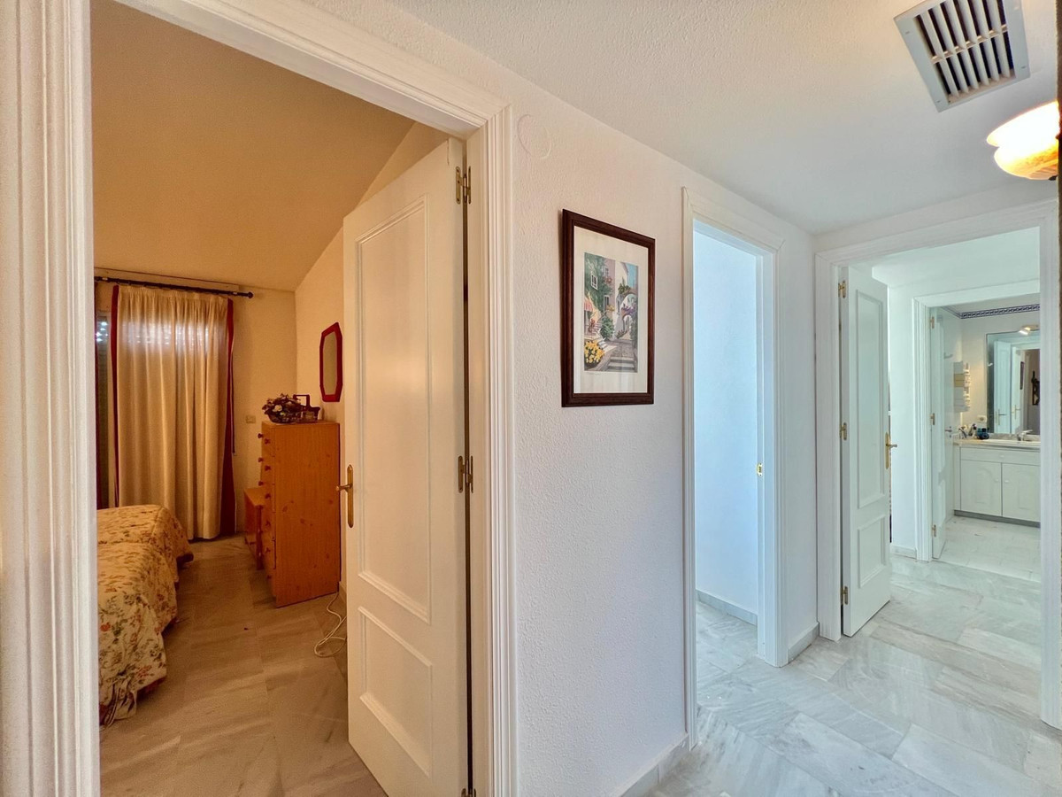 3 Bedroom Townhouse in Estepona - Foto 25
