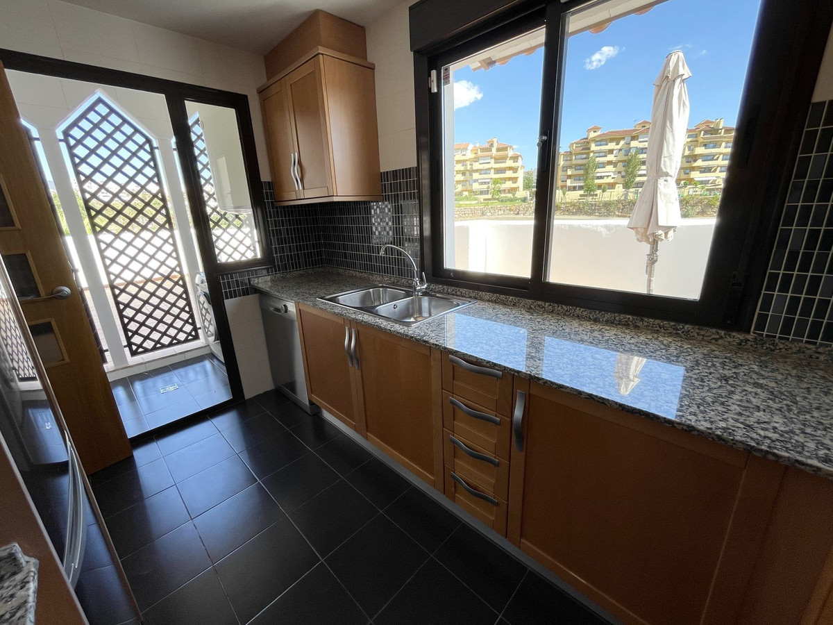 3 Bedroom Apartment in Estepona - Foto 22