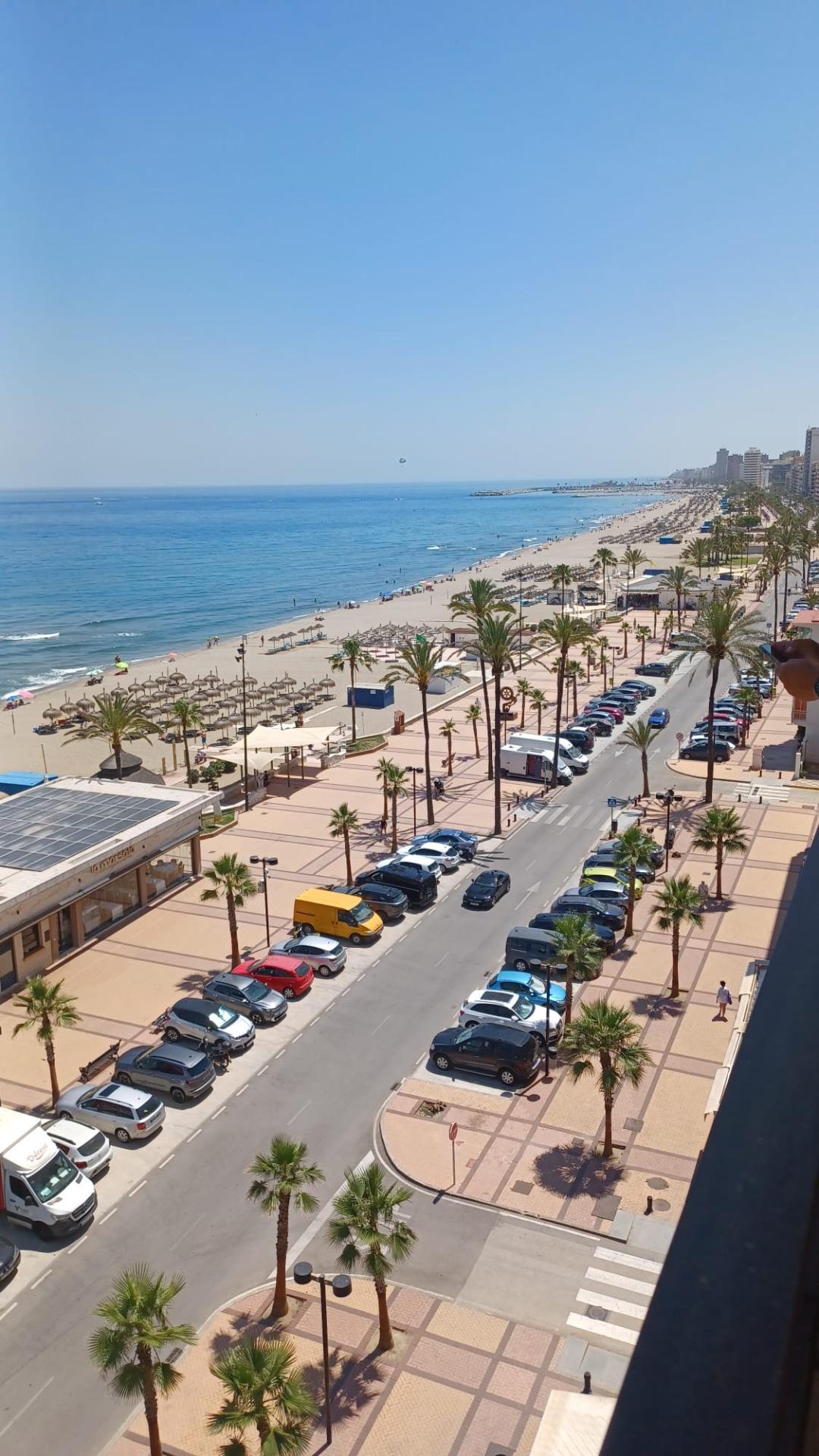 2 Bedroom Apartment in Fuengirola - Photo 9