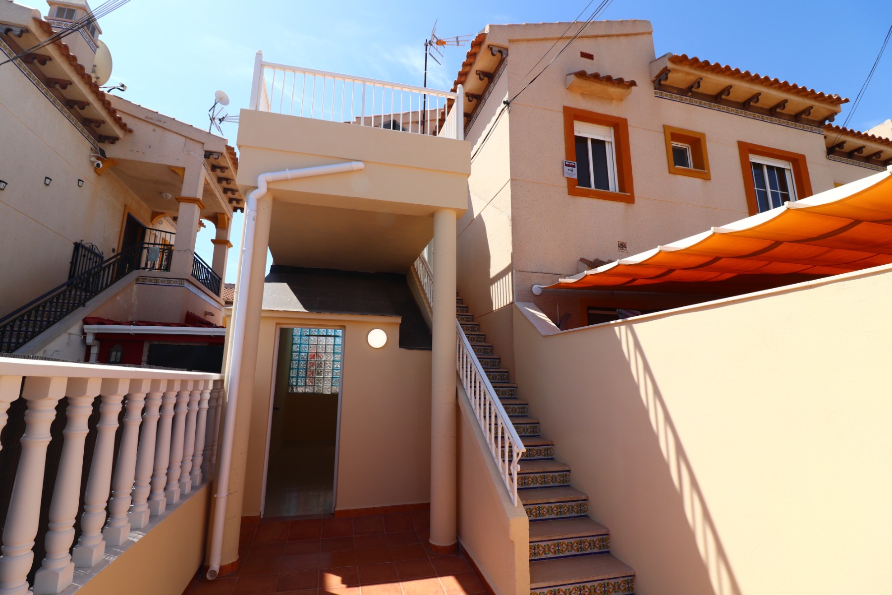 Apartamento com 2 quartos com piscina em Alicante, Espanha – Foto 21