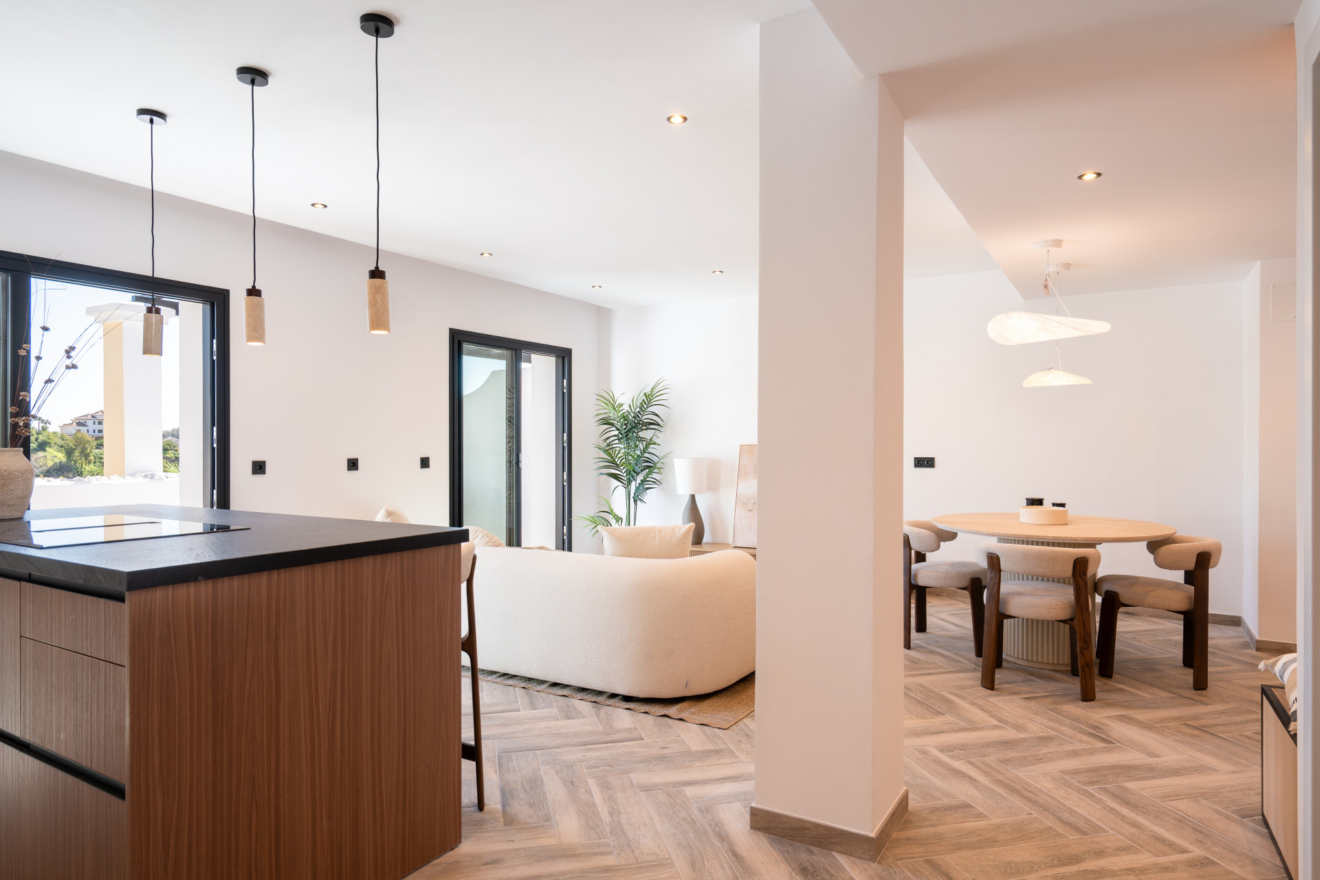3 Bedroom Penthouse in Benahavís - Photo 9