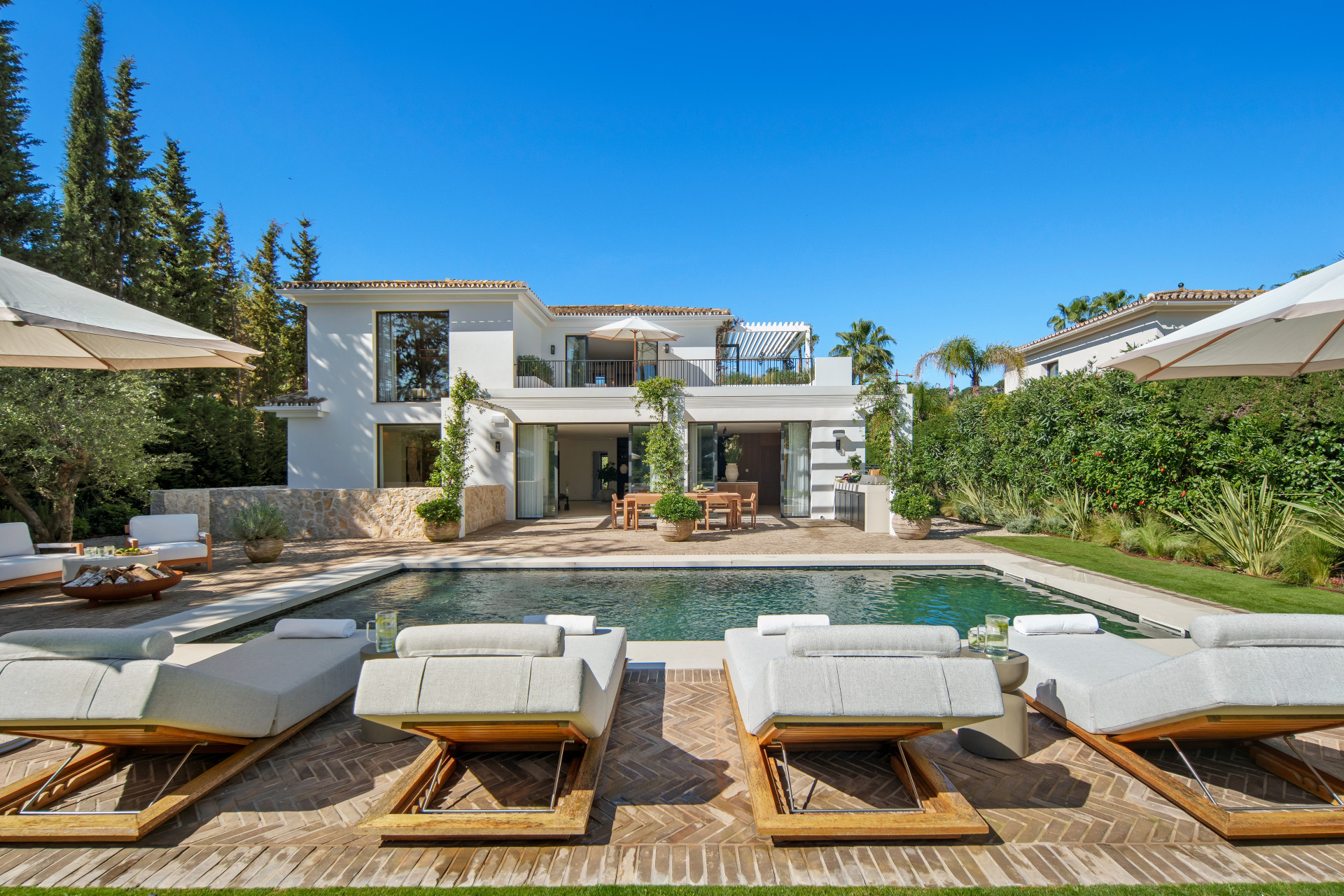 4 Bedroom Villa in Marbella - Photo 24