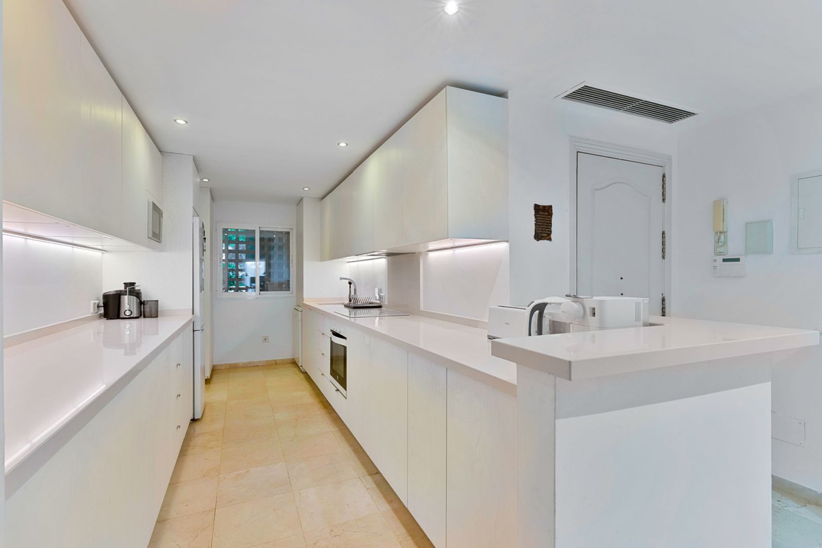 3 Bedroom Apartment in Marbella - Foto 5
