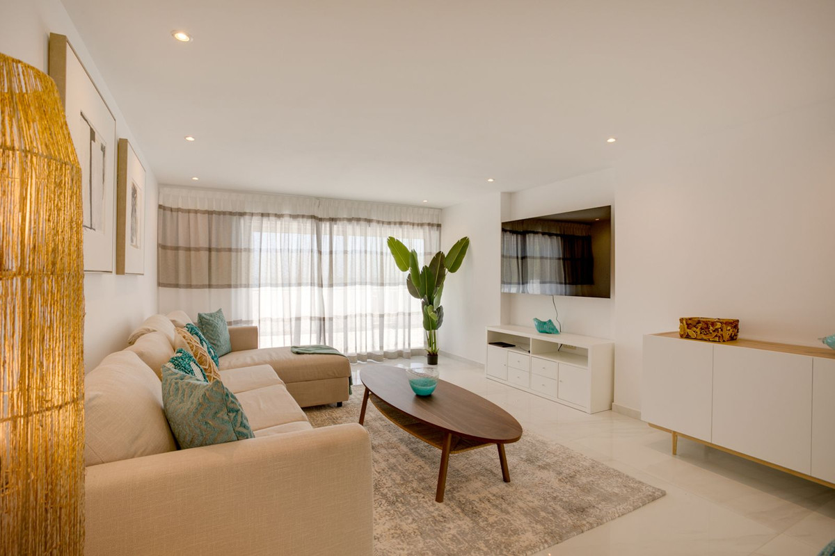 3 Bedroom Villa in Estepona - Photo 5